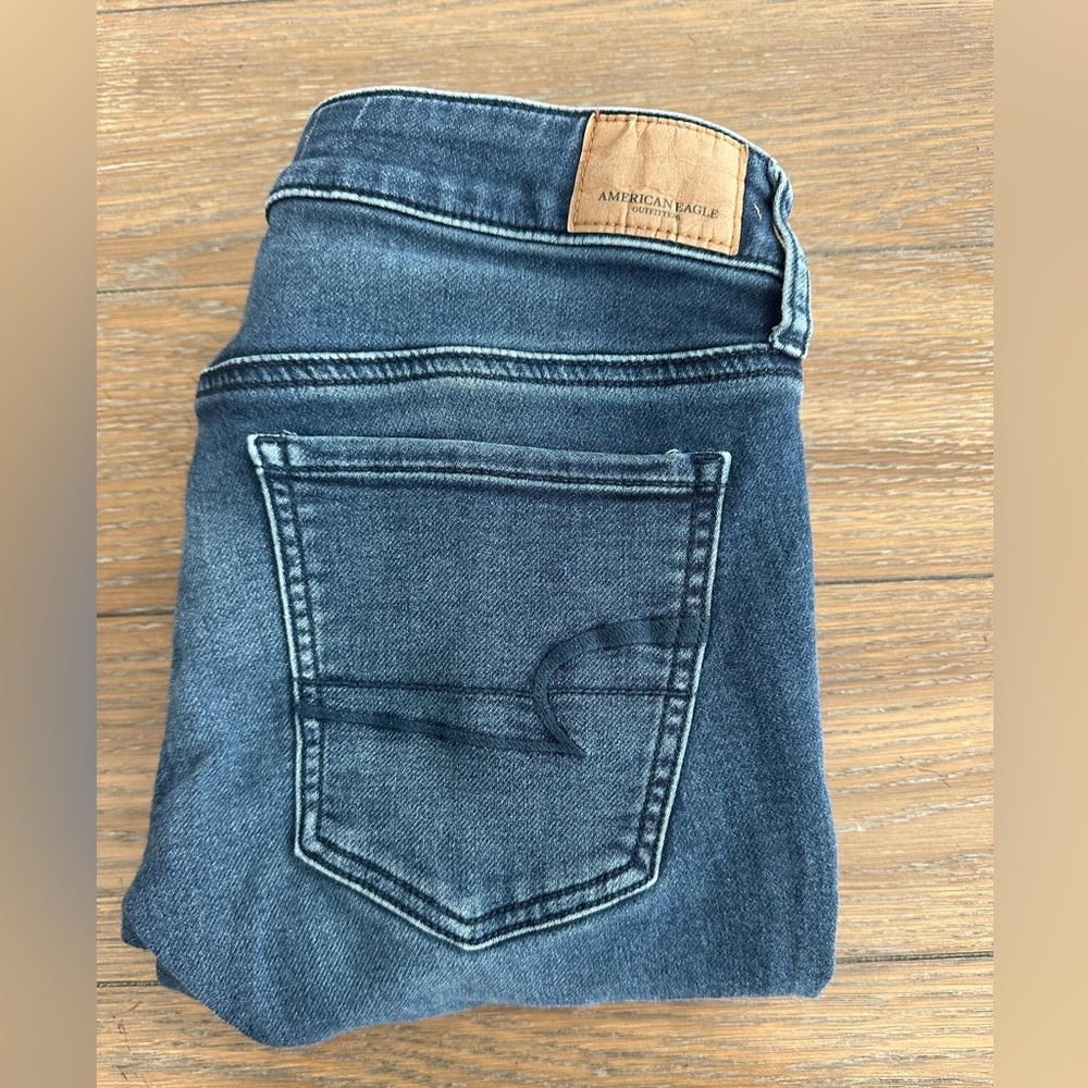 American Eagle Super Stretch Size‎ 6 Regular Inseam 28 1/2 Waist Across 14 1/2